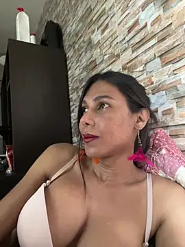Ebonyxprincess  online show from July 10, 2026, 5:35 pm