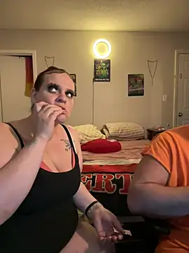 cloudy couple444 online show from March 15, 2025, 8:37 am