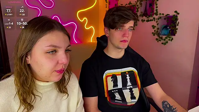 RobertAndLinela online show from February 16, 2025, 8:33 pm