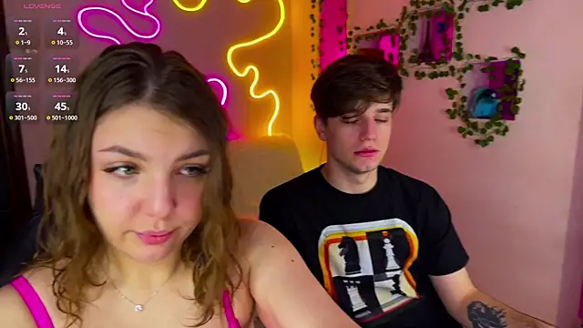 RobertAndLinela online show from February 16, 2025, 5:26 pm