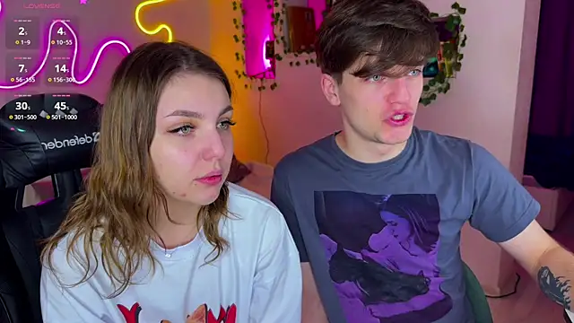 RobertAndLinela online show from February 3, 2025, 5:56 pm