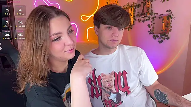 RobertAndLinela online show from October 5, 2025, 5:31 am