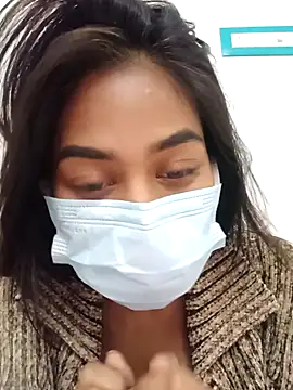 Alpha-QueeN online show from December 24, 2024, 1:39 pm