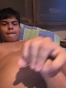 leandrollst 3 online show from February 26, 2026, 8:31 pm