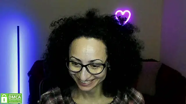Snapshot of Arianasweety23 chatting on March 17, 2025, 12:32 am Arianasweety23 online show from March 17, 2025, 12:32 am