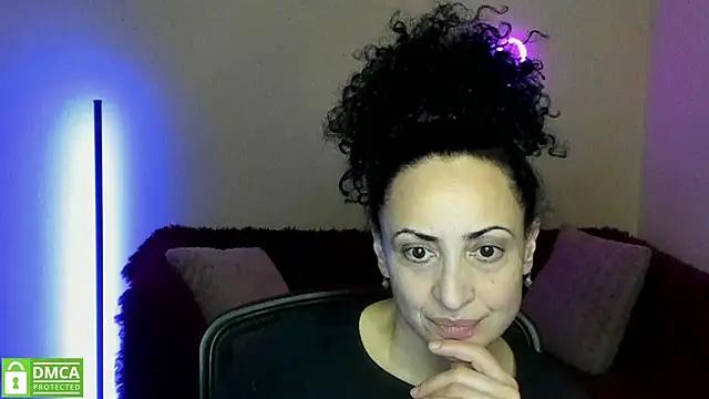Snapshot of Arianasweety23 chatting on March 16, 2025, 12:45 am Arianasweety23 online show from March 16, 2025, 12:45 am