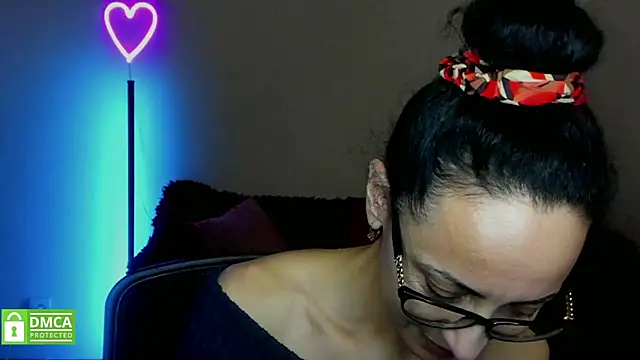 Snapshot of Arianasweety23 chatting on February 13, 2025, 12:54 pm Arianasweety23 online show from February 13, 2025, 12:54 pm
