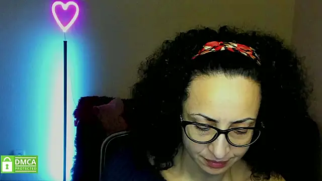 Snapshot of Arianasweety23 chatting on February 14, 2025, 6:34 am Arianasweety23 online show from February 14, 2025, 6:34 am