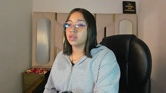 Snapshot of IsabellRodriguez18 chatting on February 14, 2026, 3:51 am IsabellRodriguez18 online show from February 14, 2026, 3:51 am