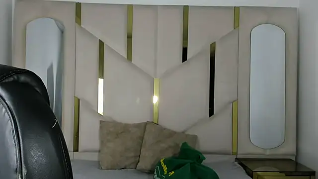 IsabellRodriguez18 online show from September 12, 2025, 3:28 am