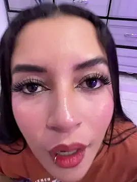 MikeAndJessy online show from September 21, 2025, 2:49 am