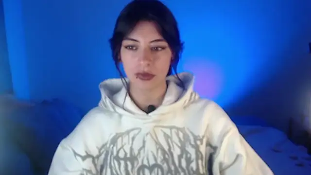 nala-saphir online show from November 21, 2025, 6:34 am