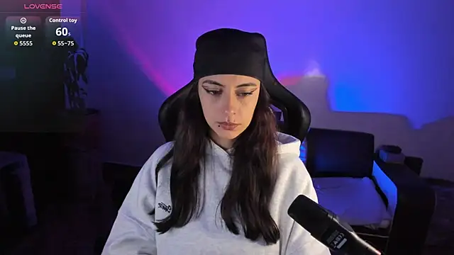 nala-saphir online show from December 18, 2025, 8:08 am