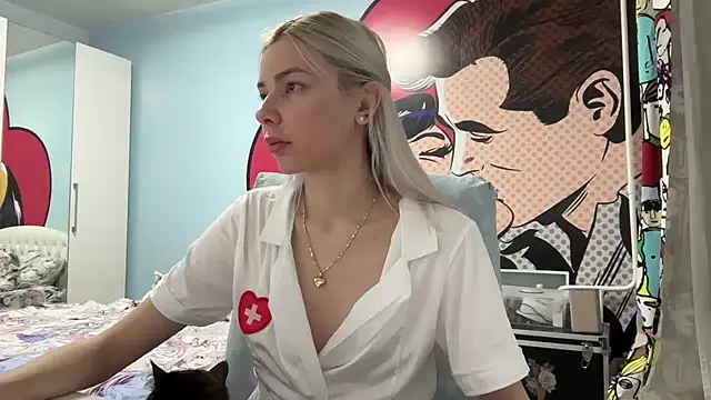 yunasuka online show from February 12, 2025, 9:11 pm