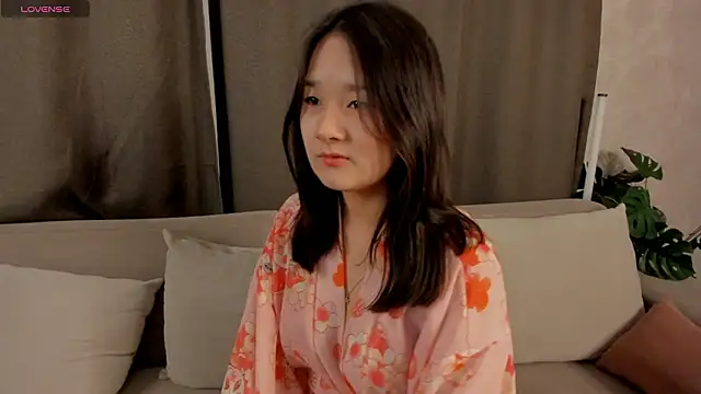 Snapshot of Maekko chatting on February 25, 2026, 5:24 pm Maekko online show from February 25, 2026, 5:24 pm