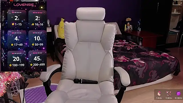  britney white  online show from December 4, 2025, 6:29 pm