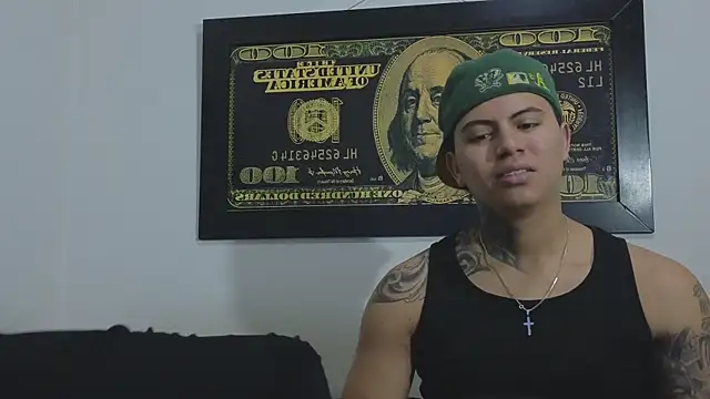 Snapshot of Thiago_x_Sahara chatting on October 10, 2025, 10:05 am Thiago x Sahara online show from October 10, 2025, 10:05 am