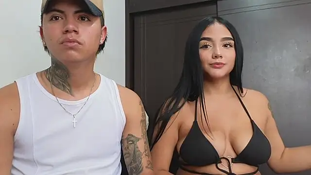 Snapshot of Thiago_x_Sahara chatting on February 25, 2025, 2:58 pm Thiago x Sahara online show from February 25, 2025, 2:58 pm