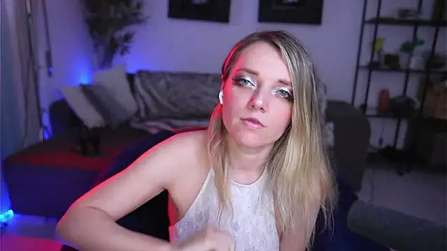 Magnetic Amy online show from March 1, 2025, 1:18 pm