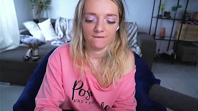 Magnetic Amy online show from March 12, 2025, 4:02 pm