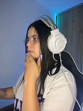 pretty angela1 online show from April 7, 2026, 1:07 am