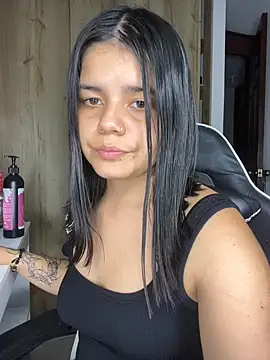 Snapshot of pretty_angela1 chatting on December 23, 2025, 5:40 am pretty angela1 online show from December 23, 2025, 5:40 am