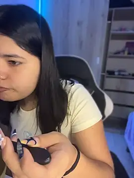 pretty angela1 online show from April 18, 2026, 4:37 am