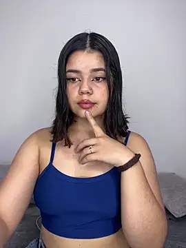 Snapshot of pretty_angela1 chatting on February 12, 2025, 3:07 am pretty angela1 online show from February 12, 2025, 3:07 am
