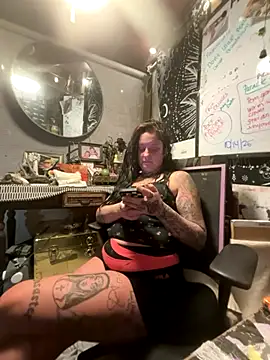 Snapshot of Eden_Darkskye chatting on October 15, 2025, 1:59 am Eden Darkskye online show from October 15, 2025, 1:59 am
