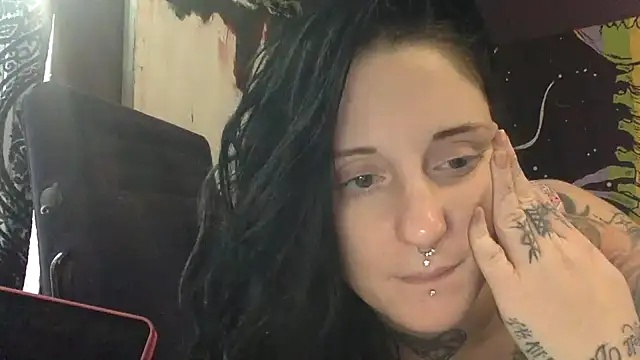 Snapshot of Eden_Darkskye chatting on December 31, 2024, 6:46 pm Eden Darkskye online show from December 31, 2024, 6:46 pm