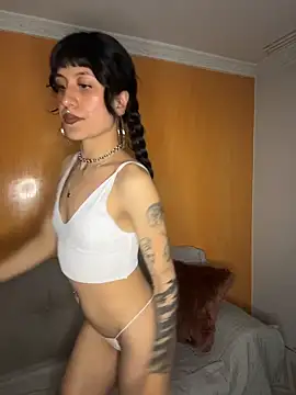 Snapshot of indira_k chatting on February 4, 2026, 12:49 am indira k online show from February 4, 2026, 12:49 am