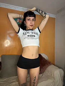 Snapshot of indira_k chatting on February 17, 2026, 1:03 am indira k online show from February 17, 2026, 1:03 am