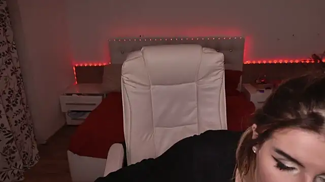 Snapshot of StellaFrost chatting on March 15, 2025, 2:24 am StellaFrost online show from March 15, 2025, 2:24 am