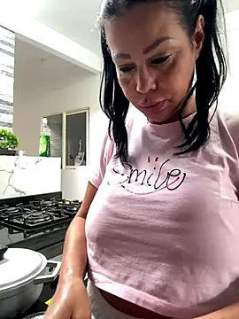 KarolRubi1 online show from November 22, 2025, 6:07 pm