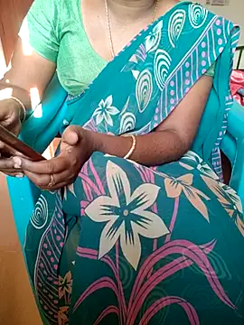 Snapshot of Tamil_roja69 chatting on February 14, 2025, 11:42 am Tamil roja69 online show from February 14, 2025, 11:42 am