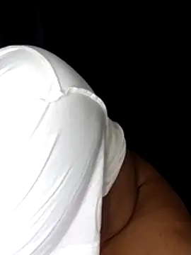 Snapshot of Queen-BD chatting on December 16, 2025, 7:56 am Queen-BD online show from December 16, 2025, 7:56 am