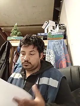 hotleon127 online show from April 20, 2026, 7:59 pm