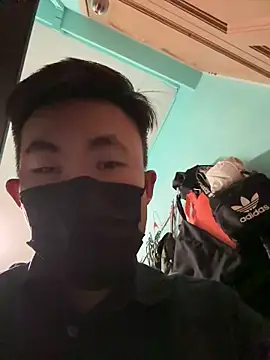 yj199510 online show from December 27, 2024, 12:12 pm