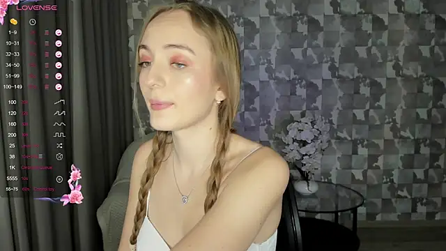 Snapshot of A_delina chatting on February 4, 2025, 3:04 pm A delina online show from February 4, 2025, 3:04 pm