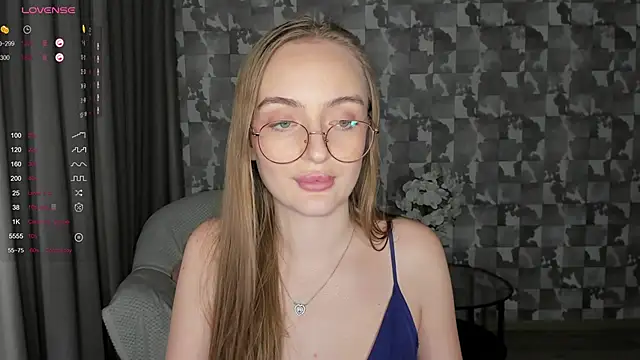 Snapshot of A_delina chatting on February 27, 2025, 8:53 pm A delina online show from February 27, 2025, 8:53 pm