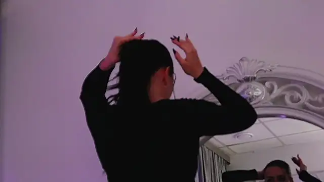 KimKhallifa online show from November 29, 2025, 3:06 am