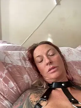 DDnaughty online show from October 21, 2025, 9:30 am