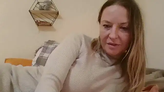 DDnaughty online show from February 5, 2025, 8:57 pm