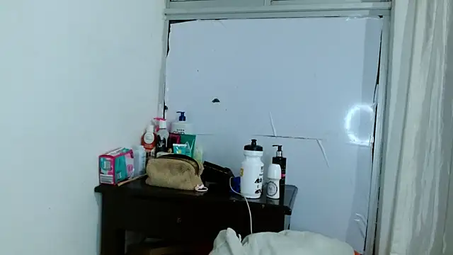 Snapshot of emmariders2 chatting on February 13, 2025, 8:17 am emmariders2 online show from February 13, 2025, 8:17 am