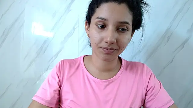 Snapshot of emmariders2 chatting on February 19, 2025, 2:55 pm emmariders2 online show from February 19, 2025, 2:55 pm