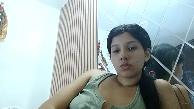 Snapshot of emmariders2 chatting on February 25, 2025, 5:52 am emmariders2 online show from February 25, 2025, 5:52 am