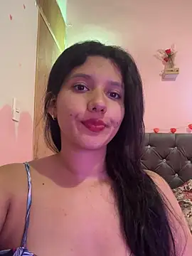 Snapshot of emmariders2 chatting on September 18, 2025, 2:31 pm emmariders2 online show from September 18, 2025, 2:31 pm