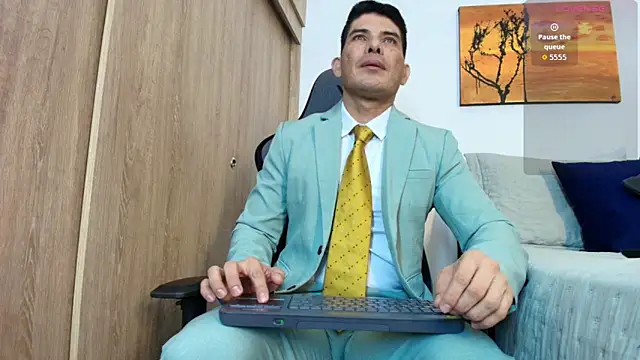 Andrewstelle coleman online show from March 11, 2026, 5:34 am