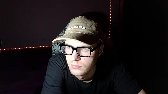 Leonnextdoor online show from January 12, 2025, 12:23 pm