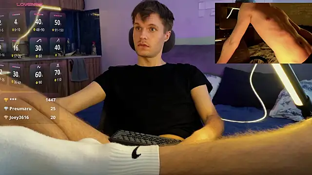 Leonnextdoor online show from April 11, 2026, 12:51 am